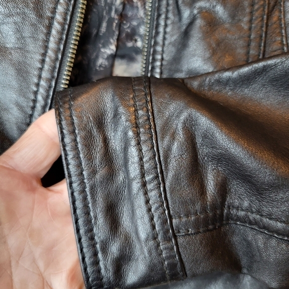 Guess Los Angeles Small soft leather black coat - Picture 13 of 16